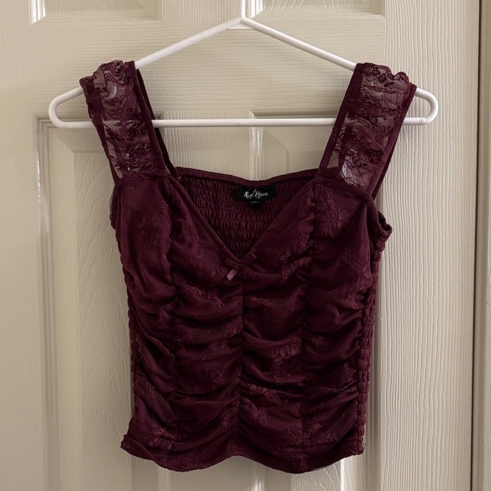 Brown ruffled lace tee